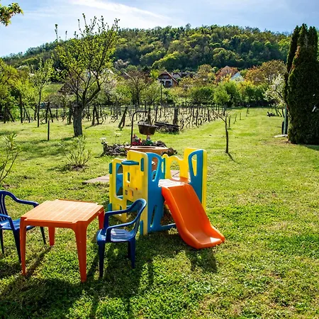 Nosztalgia Nyaralohaz * Szigliget